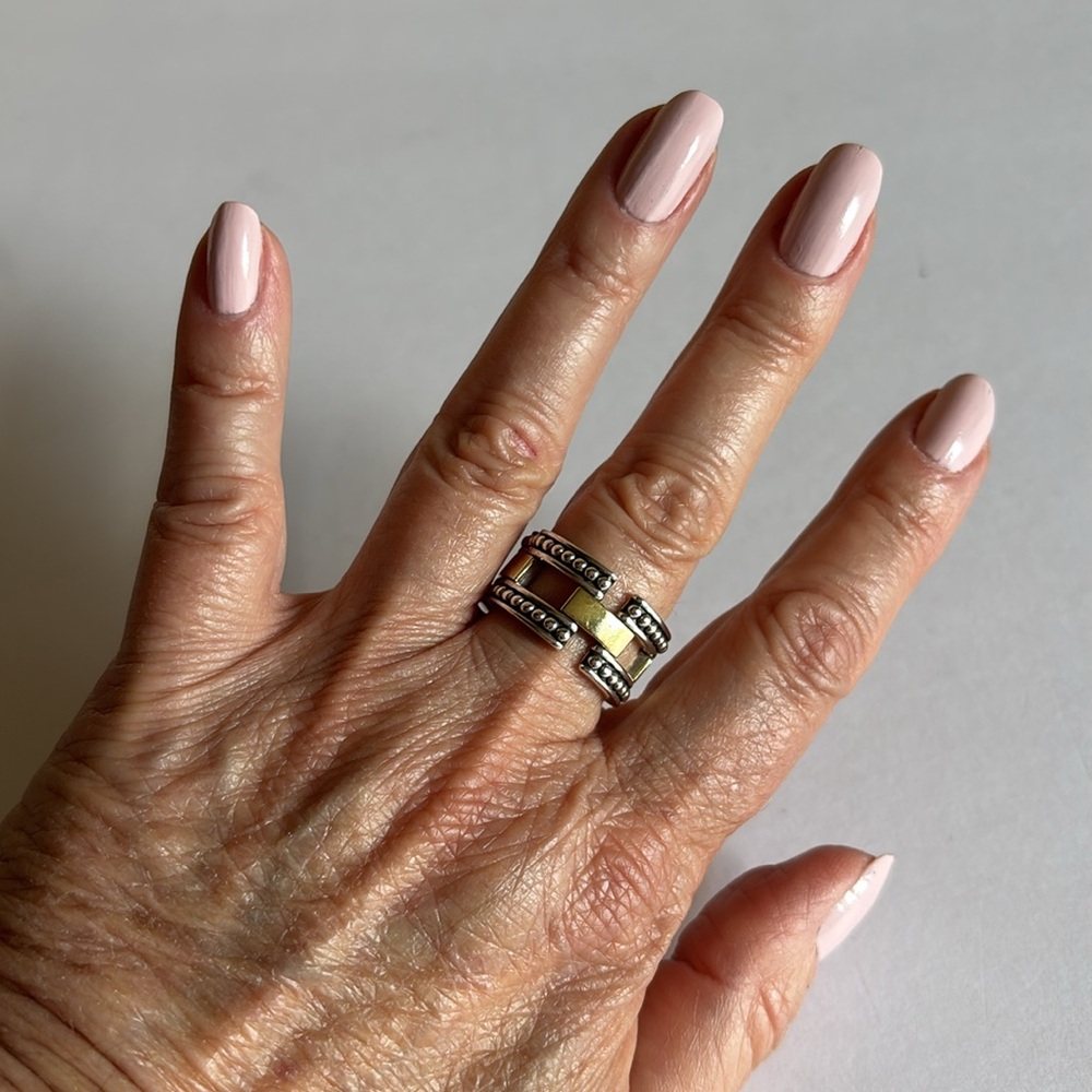 LAGOS HIGH BAR Two-Tone Caviar Link Ring - Picture 6 of 12